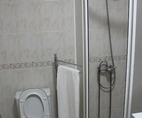 Doca Do Cavacas Funchal (Madeira)