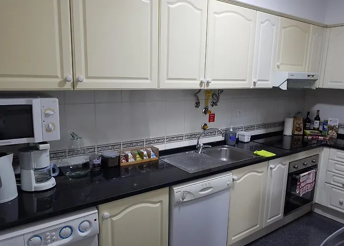 Doca Do Cavacas * Funchal (Madeira)